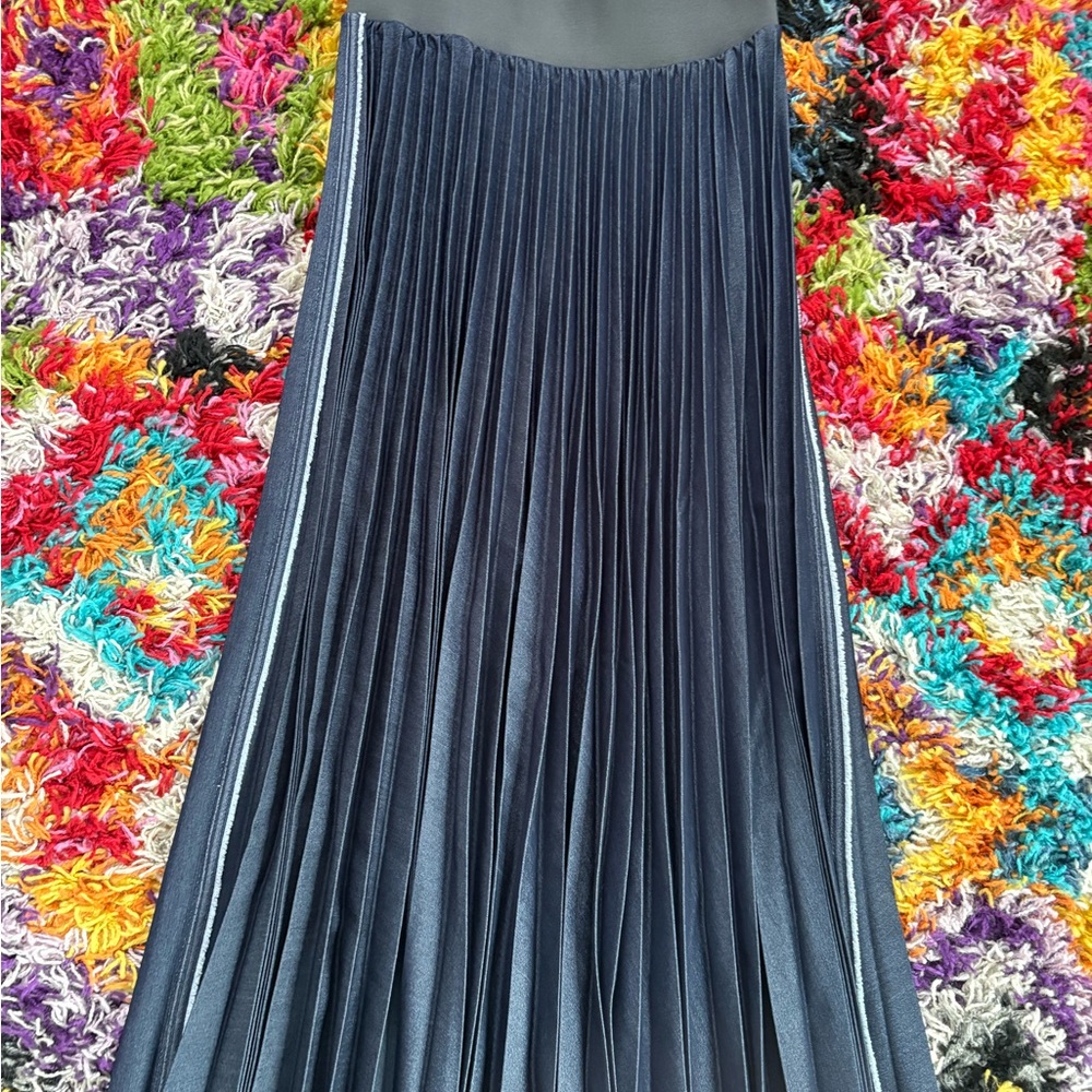 Chic Navy Pleated A-Line Skirt